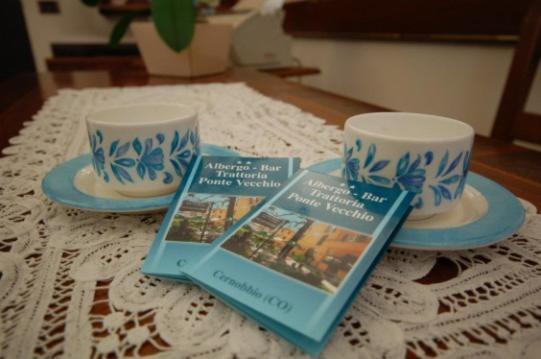Albergo Ponte Vecchio เชอร์นอบบิโอ ภายนอก รูปภาพ